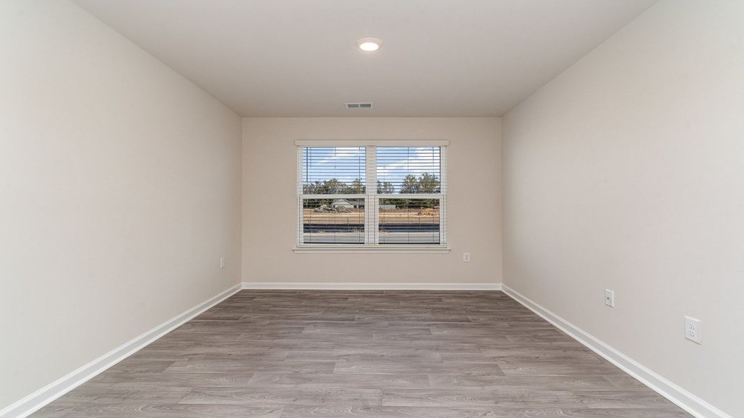 Spacious, unfurnished interior of a new home in Heritage Crossing, Conway (Image 11).