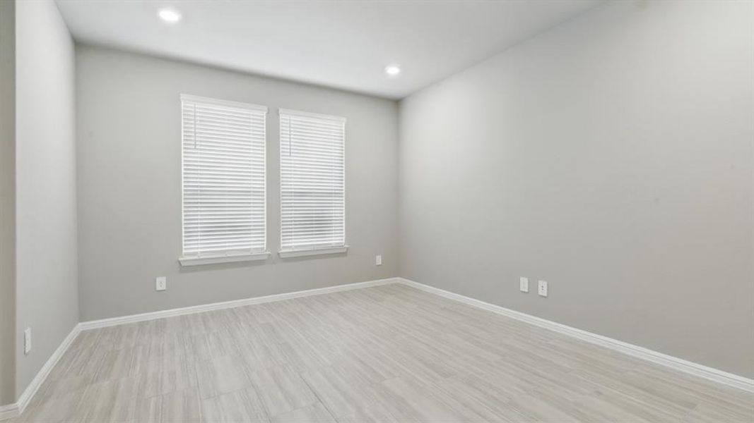 Spacious, unfurnished interior of a new home in Orchard Village, Fort Worth (Image 17). Spacious, unfurnished interior of a new home in Orchard Village, Fort Worth (Image 17).
