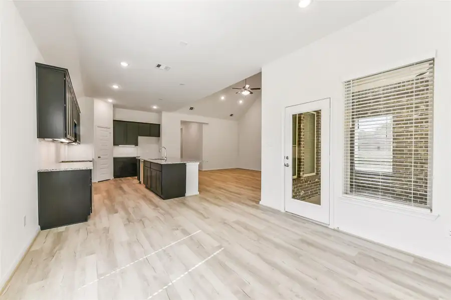 Spacious, unfurnished interior of a new home in Encino Estates, Dayton (Image 21). Spacious, unfurnished interior of a new home in Encino Estates, Dayton (Image 21).