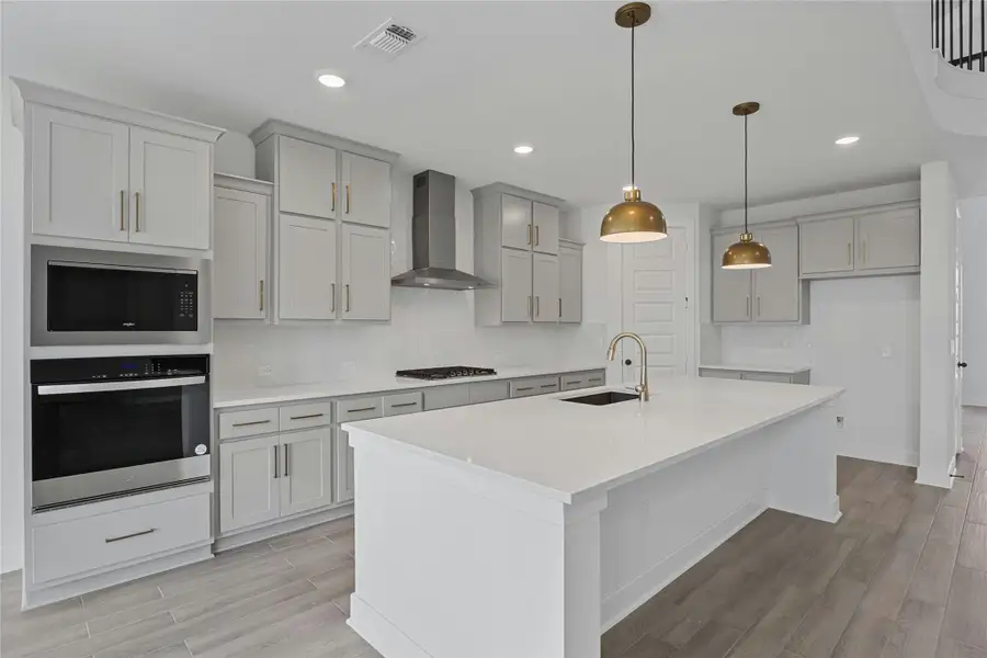 Representative image. Features, specifications, selections and colors may vary. Representative image. Features, specifications, selections and colors may vary.