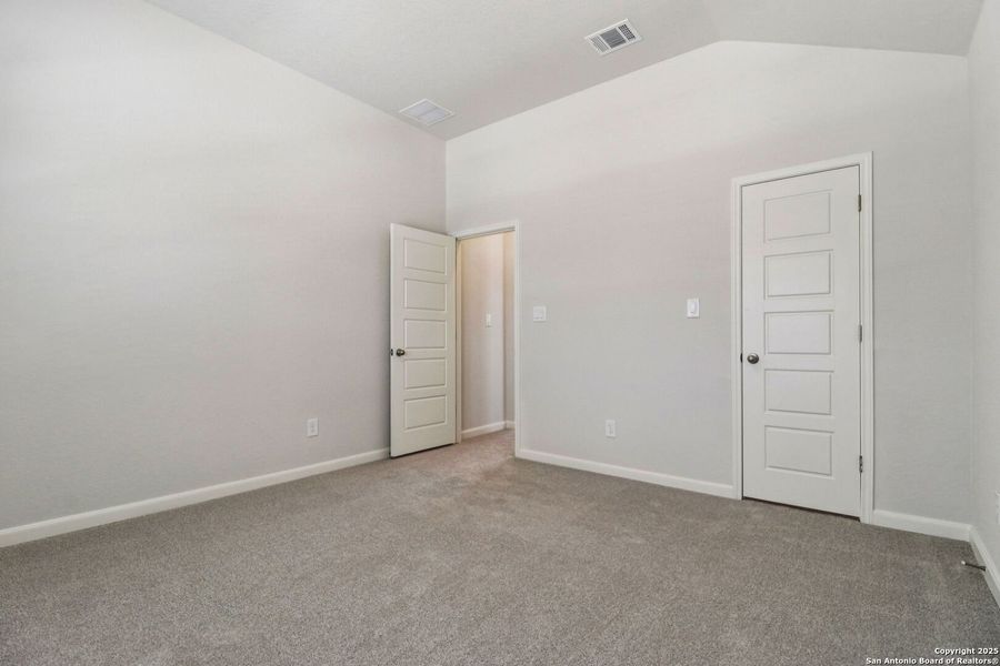 Spacious, unfurnished interior of a new home in Fox Falls, Boerne (Image 23).