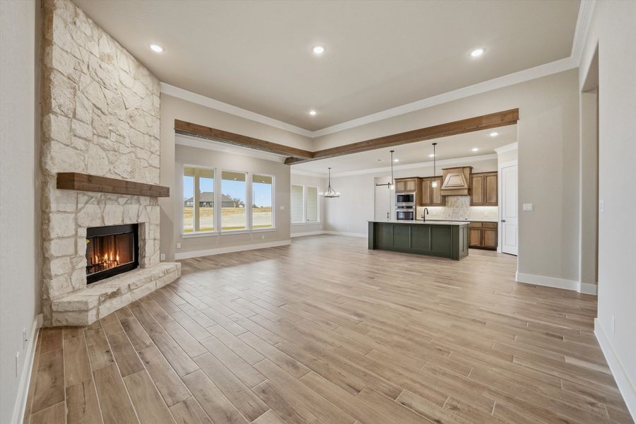 Spacious, unfurnished interior of a new home in Eagle Ridge Estates, Weatherford (Image 17).