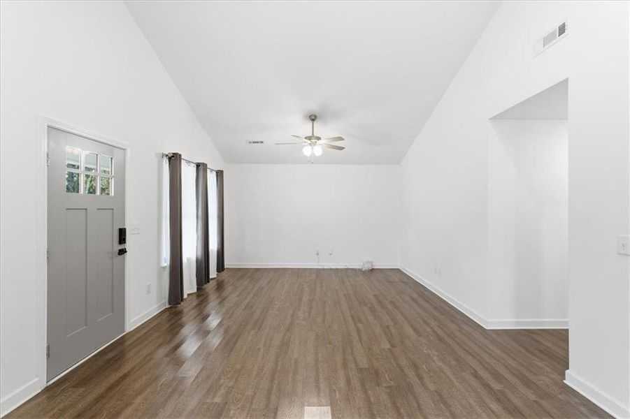 Spacious, unfurnished interior of a new home in , Rome (Image 24).