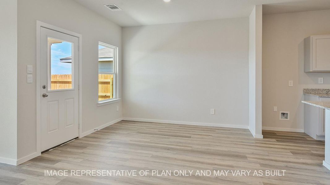 Spacious, unfurnished interior of a new home in Pleasant Hill, Bryan (Image 8).