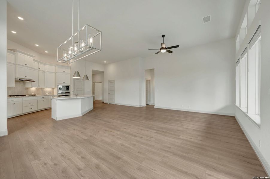 Spacious, unfurnished interior of a new home in Windsong - Reserve Series, Boerne (Image 40). Spacious, unfurnished interior of a new home in Windsong - Reserve Series, Boerne (Image 40).