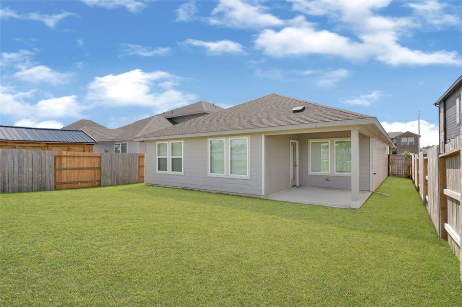 Exterior details and patio area of a home in Sundance Cove - Premier Series, Crosby (Image 16).