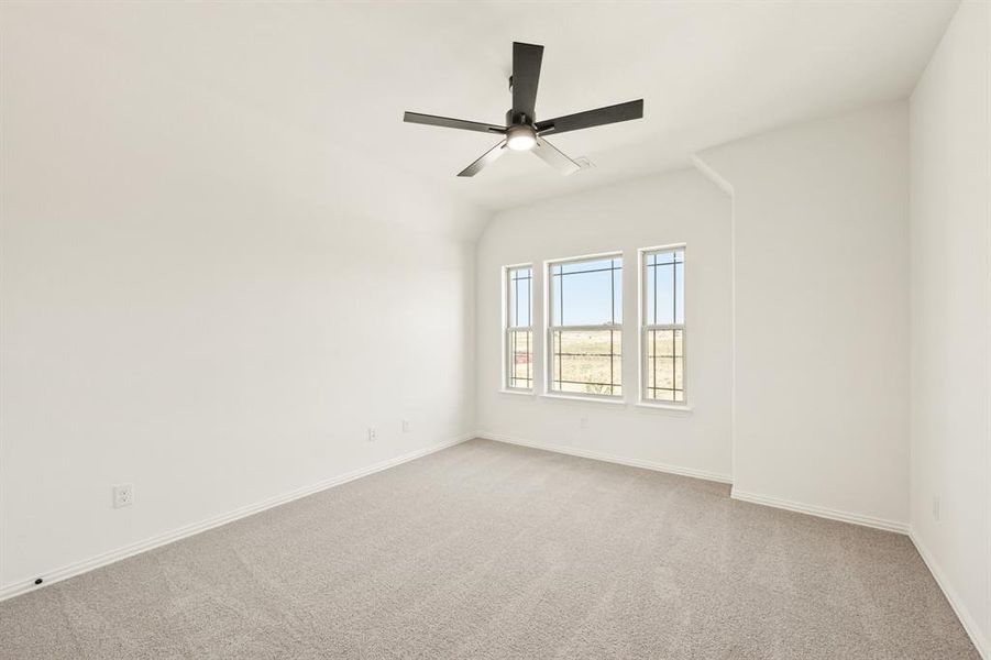 Spacious, unfurnished interior of a new home in Wildflower Ranch 60-65, Fort Worth (Image 31). Spacious, unfurnished interior of a new home in Wildflower Ranch 60-65, Fort Worth (Image 31).