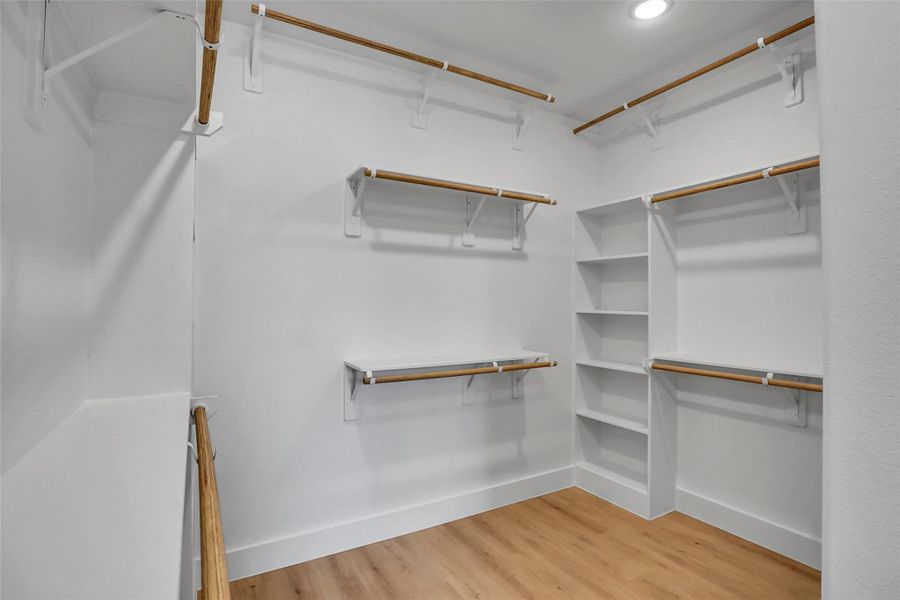 Walking closet Walking closet