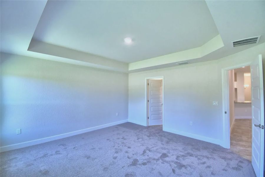 Spacious, unfurnished interior of a new home in Cadence Crossing, Auburndale (Image 19).