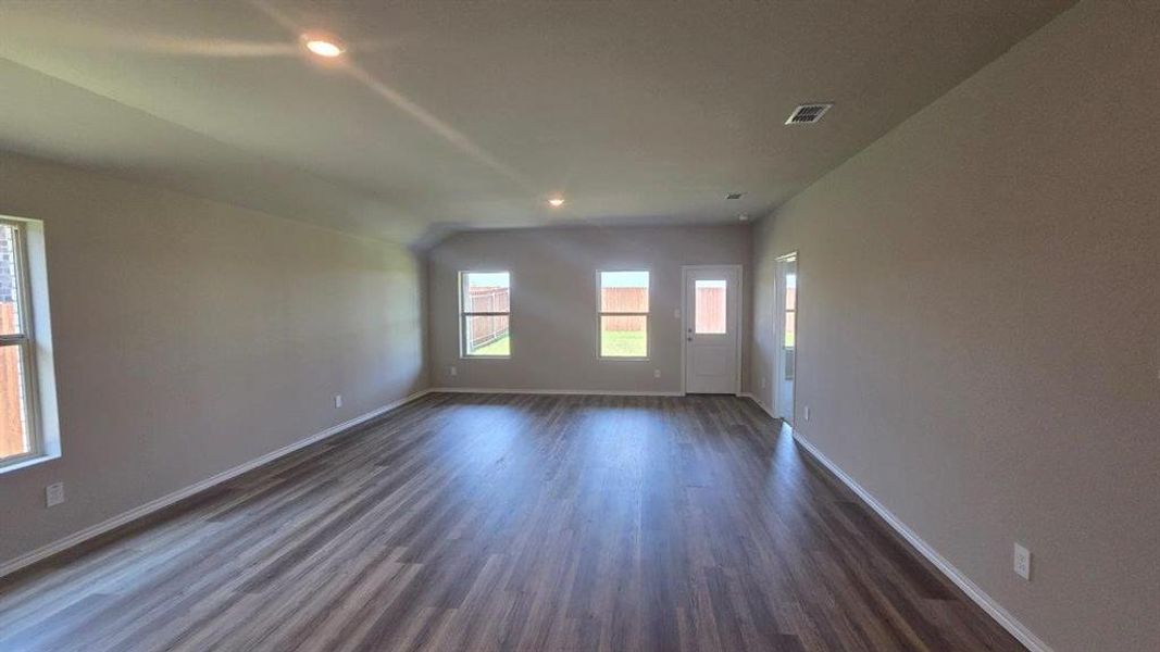 Spacious, unfurnished interior of a new home in Rosewood at Beltmill, Fort Worth (Image 11). Spacious, unfurnished interior of a new home in Rosewood at Beltmill, Fort Worth (Image 11).