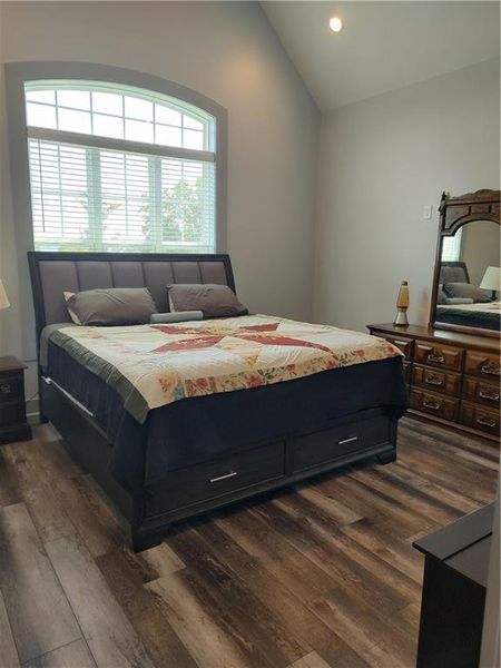 Furnished interior view inside a new home in , Dallas (Image 7).