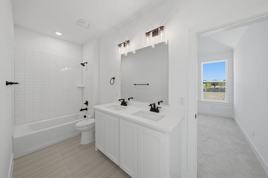 Furnished interior view inside a new home in Custer Ridge Estates, Allen (Image 11).