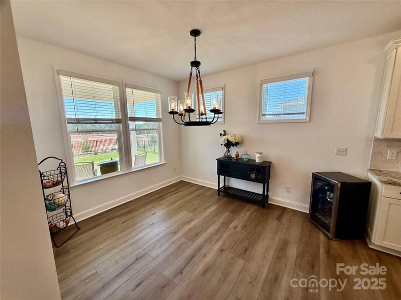 Kitchen Breakfast/Dining Area