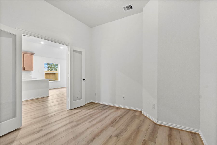 Spacious, unfurnished interior of a new home in Cypress Green, Hockley (Image 19).