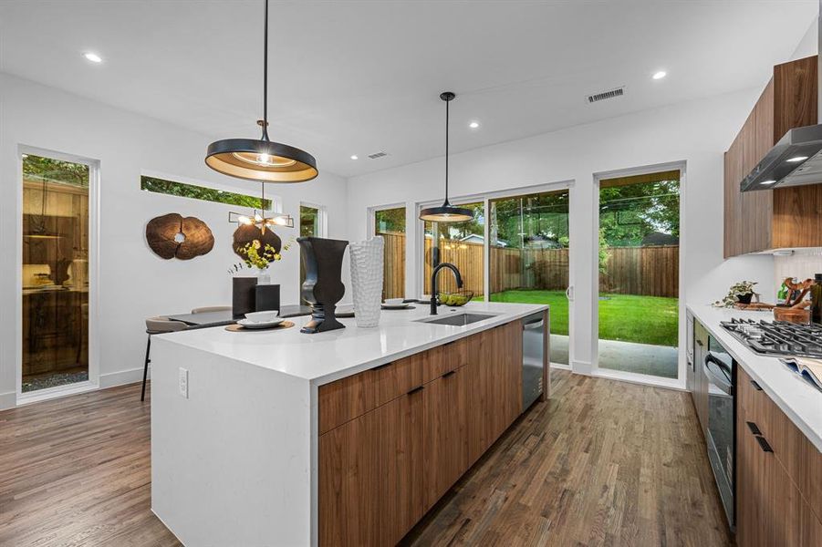 Furnished interior view inside a new home in , Dallas (Image 19). Furnished interior view inside a new home in , Dallas (Image 19).