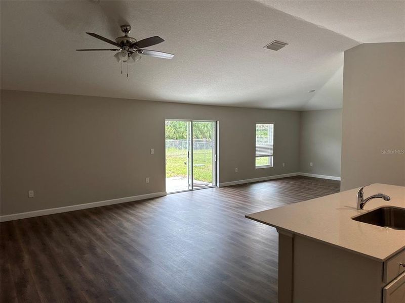 Spacious, unfurnished interior of a new home in , Palm Bay (Image 13).