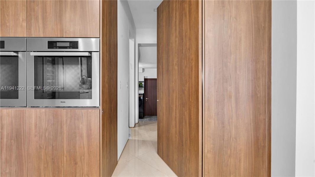 Close-up of interior finishes inside a home in , Miami (Image 19). Close-up of interior finishes inside a home in , Miami (Image 19).