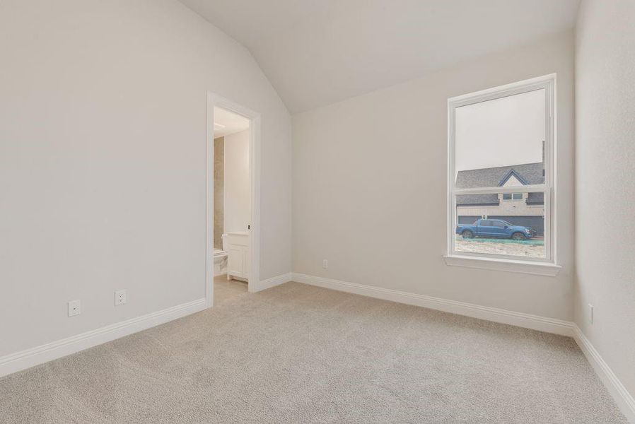 Spacious, unfurnished interior of a new home in Monterra, Fate (Image 20).