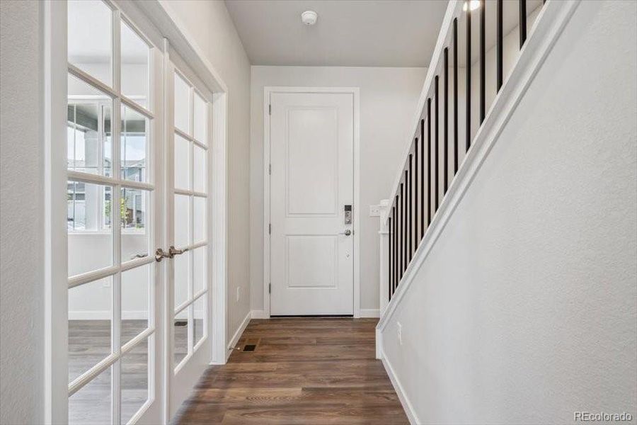 Image 22 of a home in Farmlore.