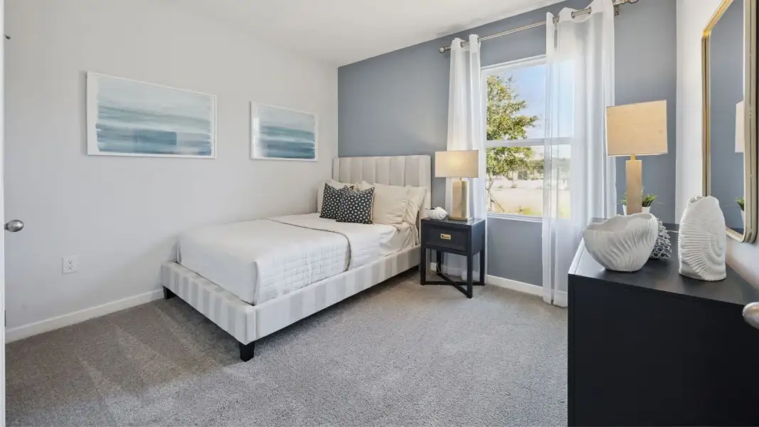Furnished interior view inside a new home in Wynwood, Ocoee (Image 11).
