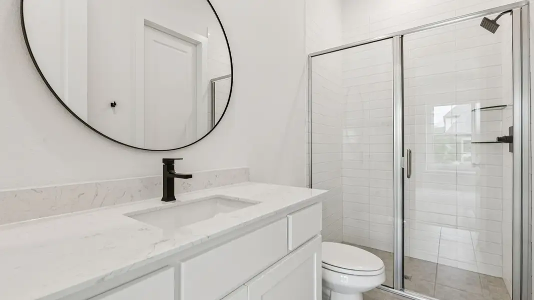 Furnished interior view inside a new home in Eliana, McKinney (Image 4).