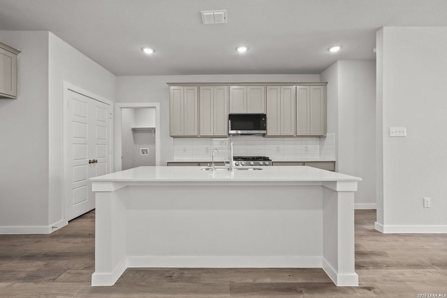 Furnished interior view inside a new home in Senna, Leon Valley (Image 10).
