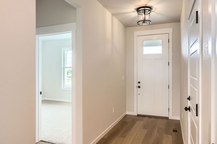 5901 Aspenglow Street entry