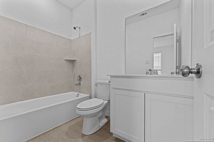 Furnished interior view inside a new home in Steelwood Trails: Coastline Collection, New Braunfels (Image 5). Furnished interior view inside a new home in Steelwood Trails: Coastline Collection, New Braunfels (Image 5).