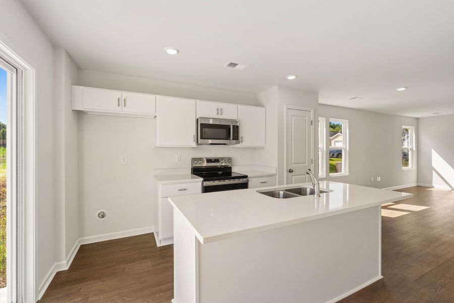 Furnished interior view inside a new home in Evergreen, Spartanburg (Image 4).