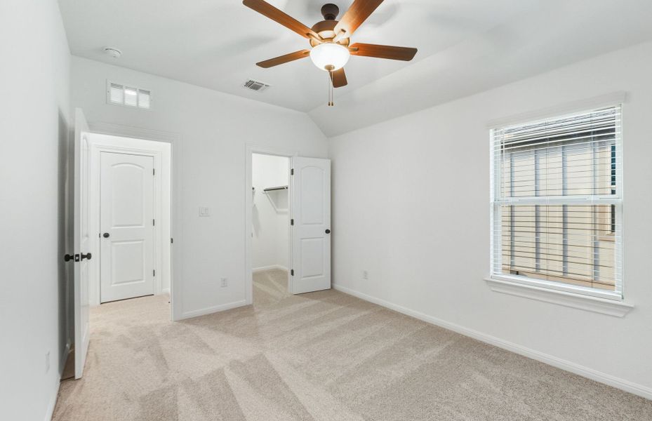 Spacious, unfurnished interior of a new home in Saddleback at Santa Rita Ranch, Liberty Hill (Image 20). Spacious, unfurnished interior of a new home in Saddleback at Santa Rita Ranch, Liberty Hill (Image 20).