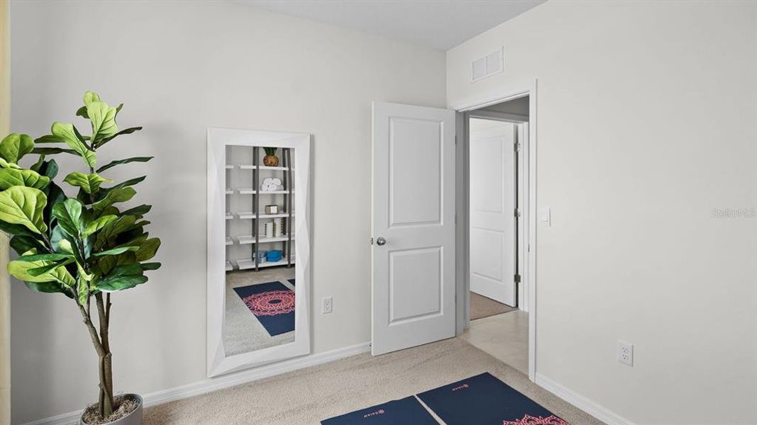 Furnished interior view inside a new home in Bradbury Creek, Haines City (Image 20).