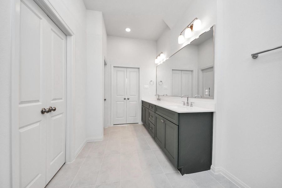 Photos are representative and may not reflect the exact unit.