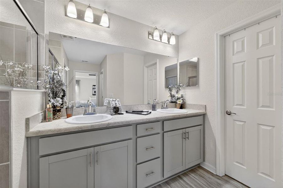Furnished interior view inside a new home in Ridgewood, Riverview (Image 14).