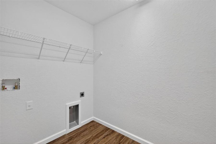 Spacious, unfurnished interior of a new home in , Summerfield (Image 19).