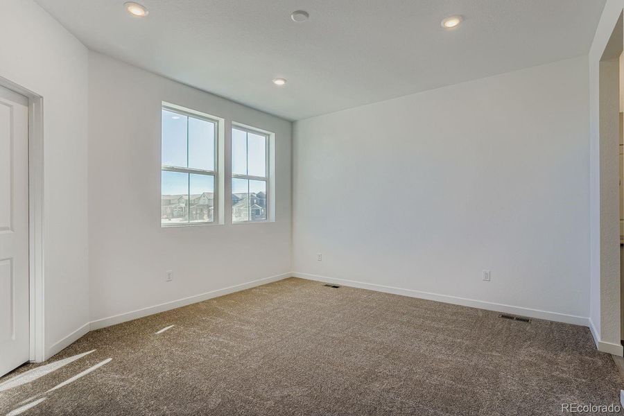 Spacious, unfurnished interior of a new home in , Watkins (Image 11).