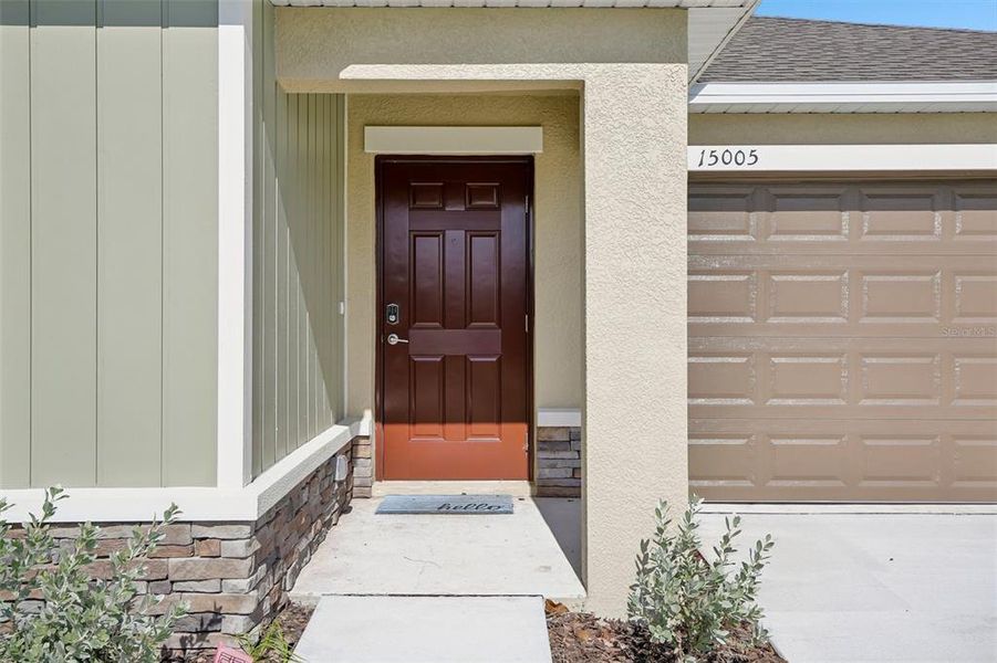 Exterior details and patio area of a home in Balm Grove, Wimauma (Image 3).