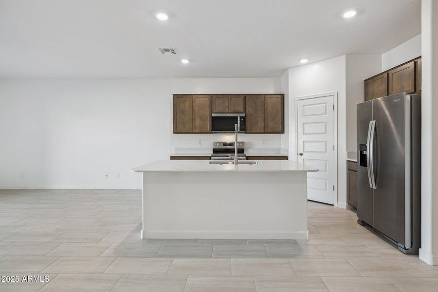 9-web-or-mls-23968-w-pima-st