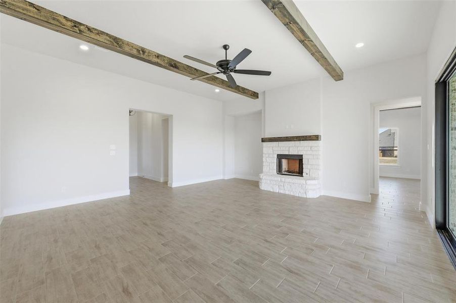 Spacious, unfurnished interior of a new home in Coyote Crossing, Godley (Image 37).
