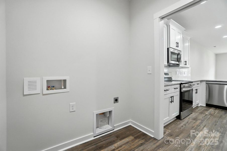 Image 33 of a home in .