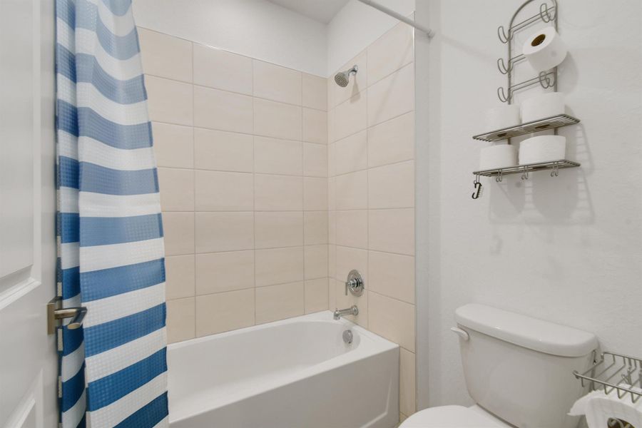 Furnished interior view inside a new home in Reserve at Jupiter, Jupiter (Image 57).