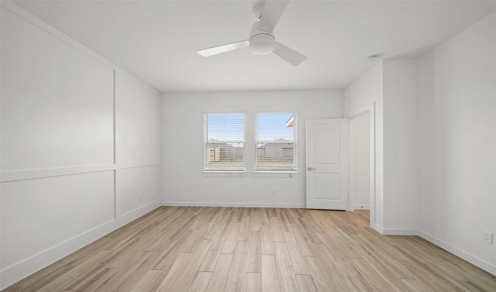 Spacious primary suite (*Photo not of actual home and used for illustration purposes only.)