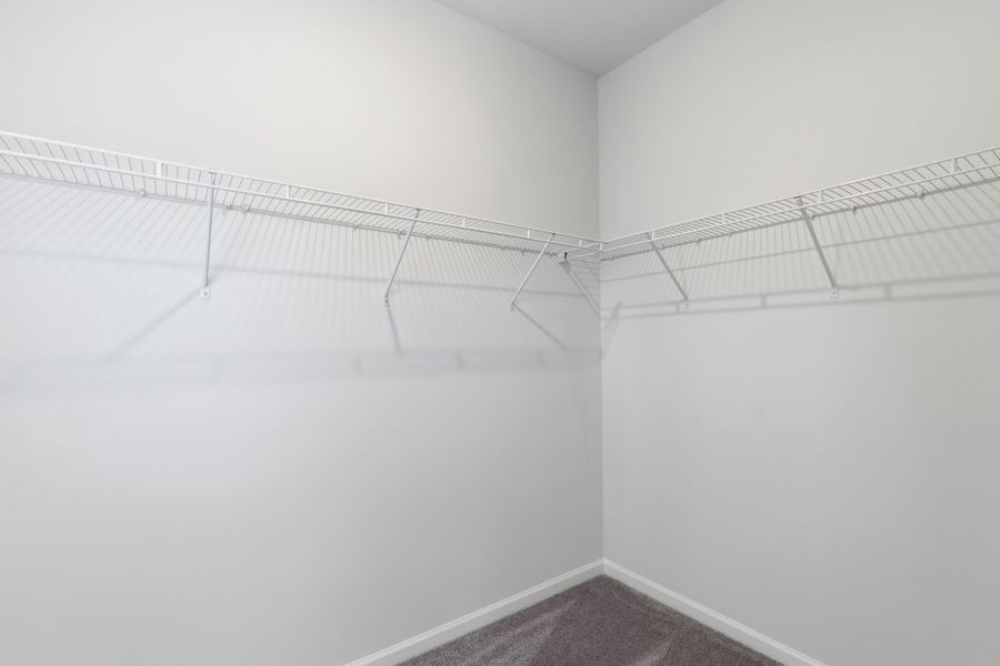 Spacious, unfurnished interior of a new home in Lakeview Village, Charlotte (Image 25).