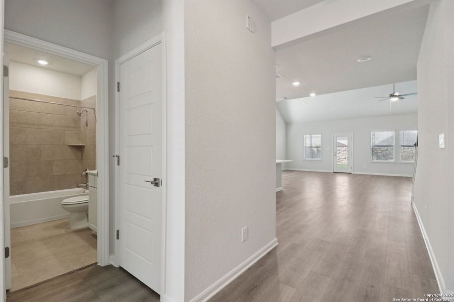 Spacious, unfurnished interior of a new home in Arcadia Ridge - Classic Series, San Antonio (Image 19). Spacious, unfurnished interior of a new home in Arcadia Ridge - Classic Series, San Antonio (Image 19).