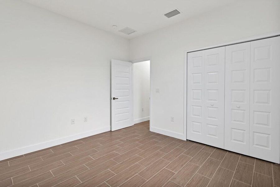 Spacious, unfurnished interior of a new home in , Vero Beach (Image 11). Spacious, unfurnished interior of a new home in , Vero Beach (Image 11).