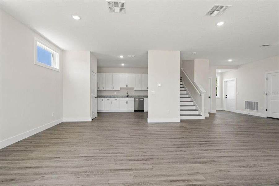 Spacious, unfurnished interior of a new home in , Holiday (Image 11).
