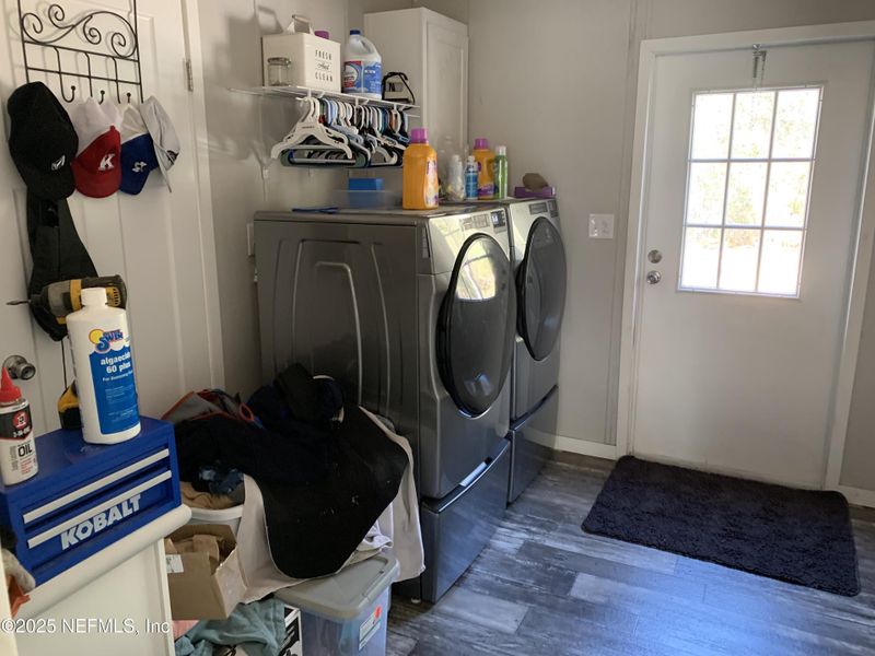 Furnished interior view inside a new home in , Interlachen (Image 16).