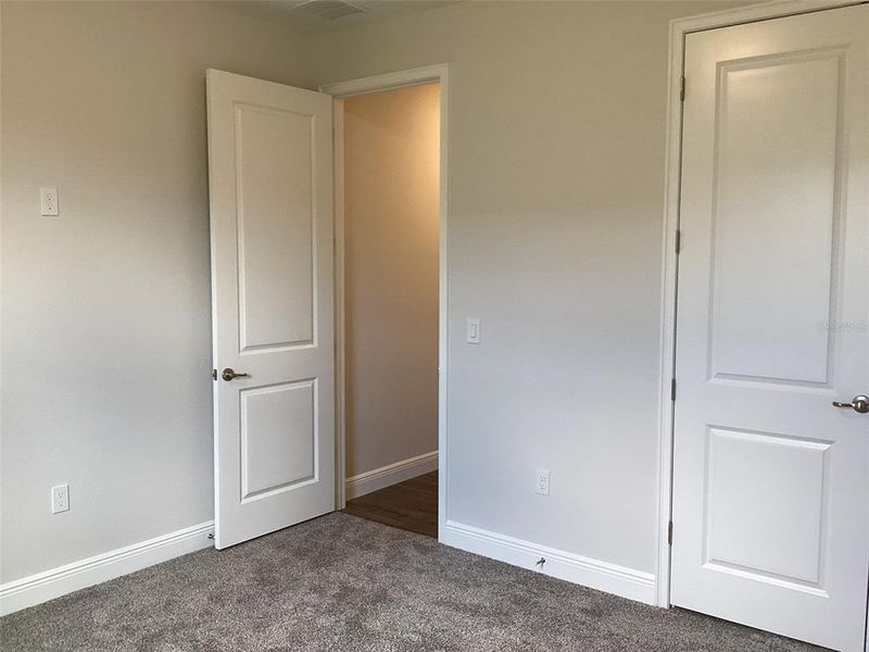 Spacious, unfurnished interior of a new home in , Ocala (Image 29).