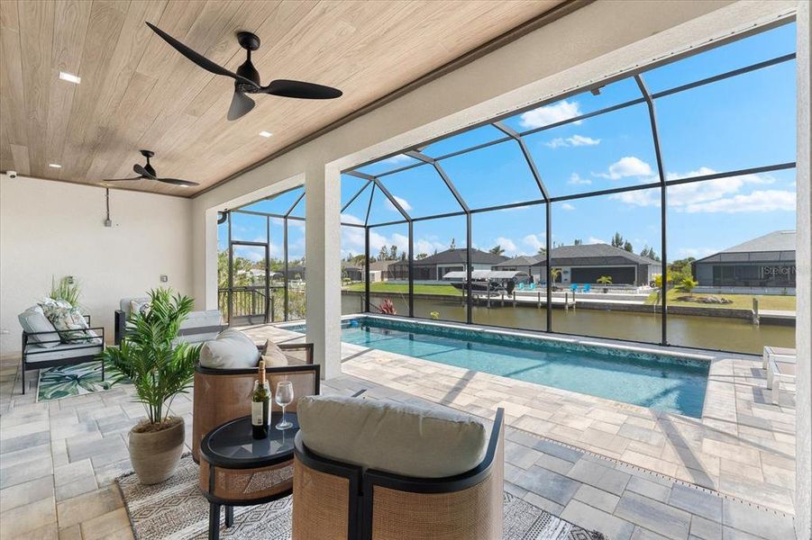 Exterior details and patio area of a home in , Port Charlotte (Image 4).