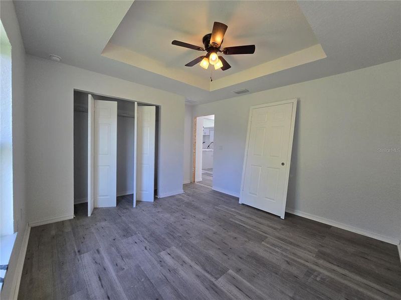 Spacious, unfurnished interior of a new home in , Ocala (Image 28).