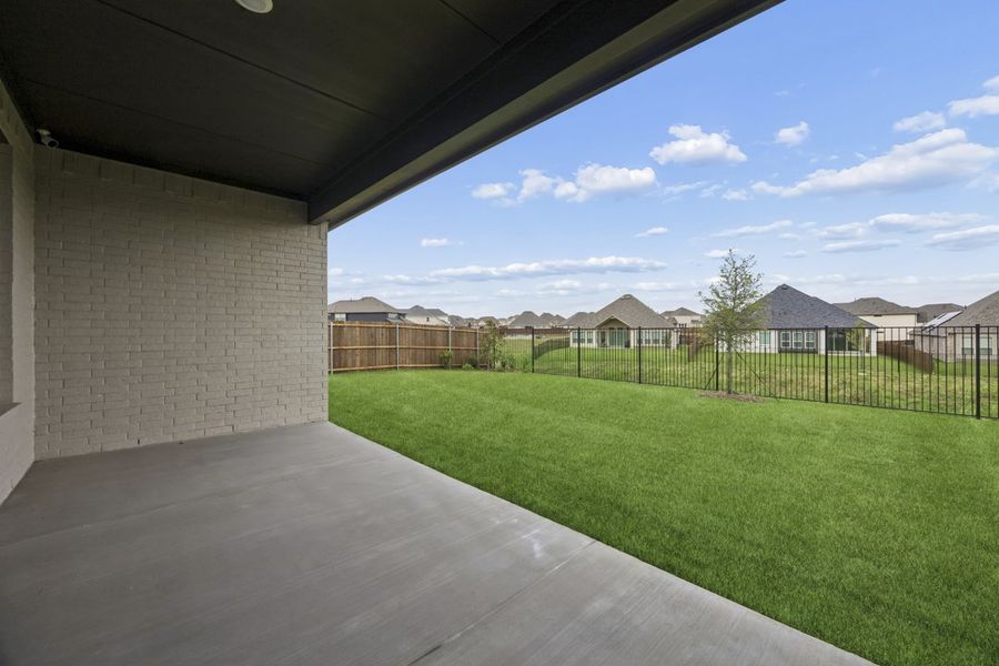 Representative exterior details of a home built from the The Milan by Lillian Custom Homes in Polo Ridge, Forney (Image 3).